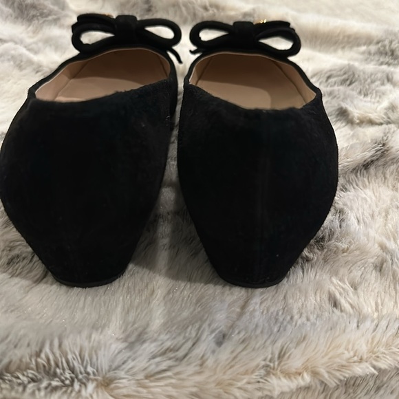 Prada suede bow black heels. Very beautiful and comfortable 1.5 heel.pre-loved - Picture 5 of 6